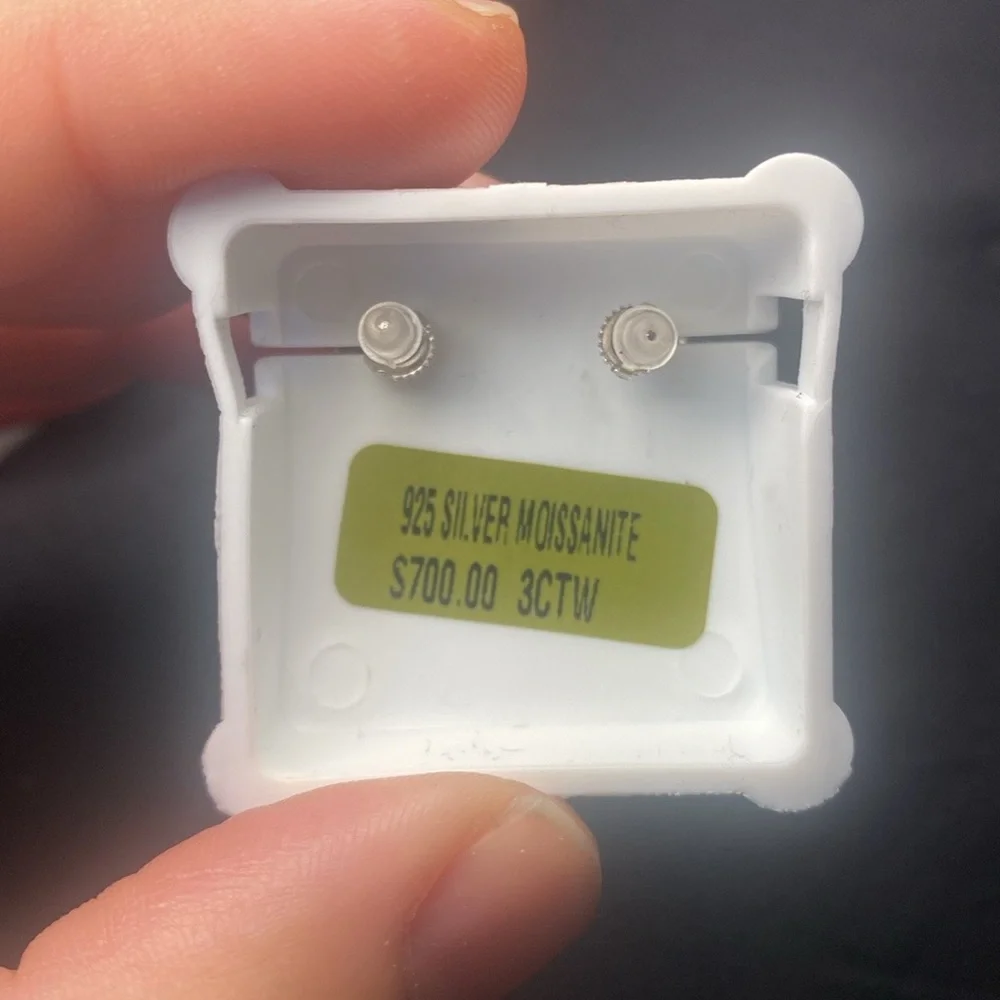 Massive lot of 100 pieces .925 silver with Zirconia, Moissanite, 10k gold - Picture 12 of 17